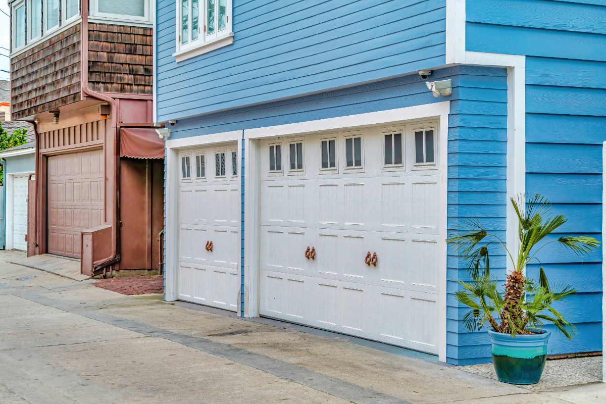 14 Garage Door Colors to Accentuate a Blue House Exterior