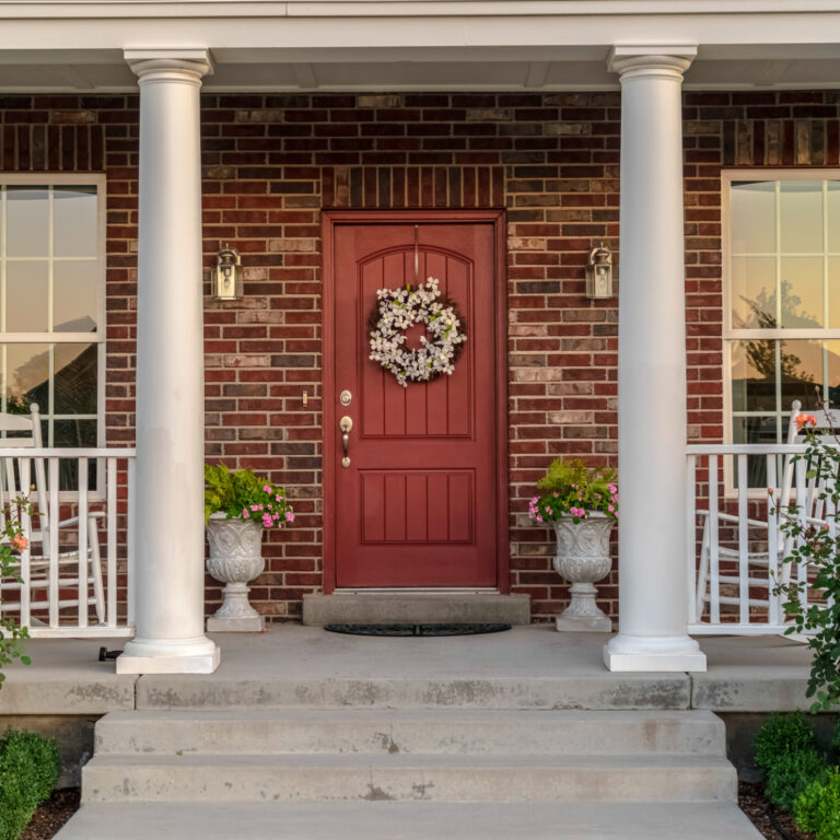 22 Best Front Door Colors For a Tan House (With Pictures)
