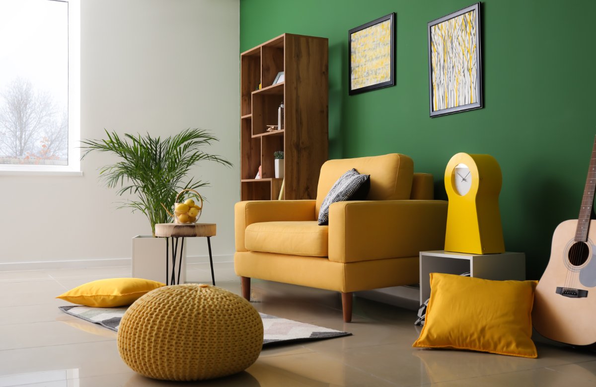 Emerald-Green-and-Yellow-Room-Interior