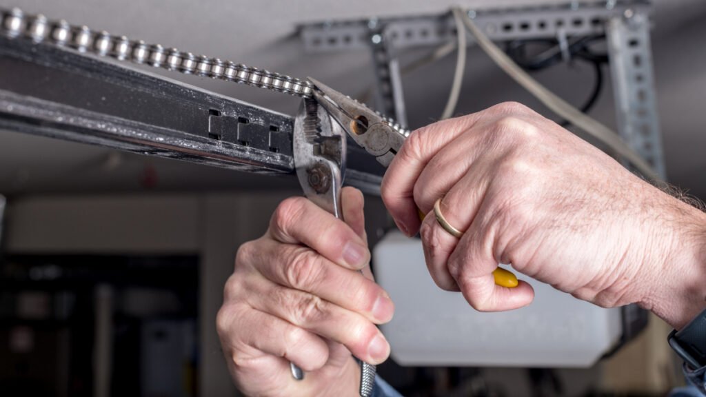 Fixing The Garage Door Opener Chain