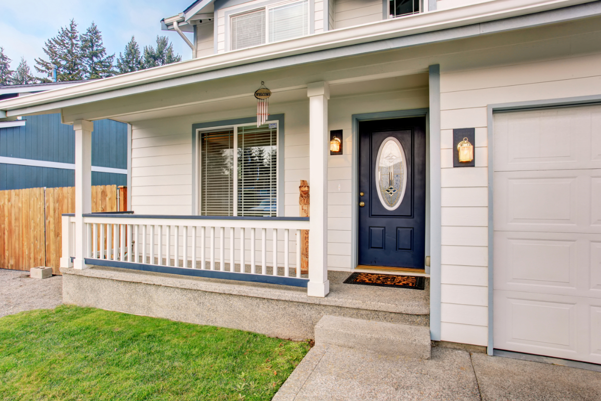 22 Best Front Door Colors For a Tan House (With Pictures)