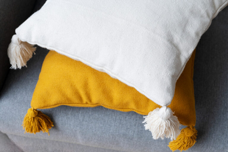 34 Types Of Throw Pillows For Couch (Guide with Images)